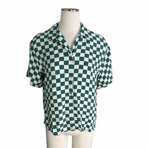 Wild Fable Women’s Green and White Checkered Casual Shirt Size Small